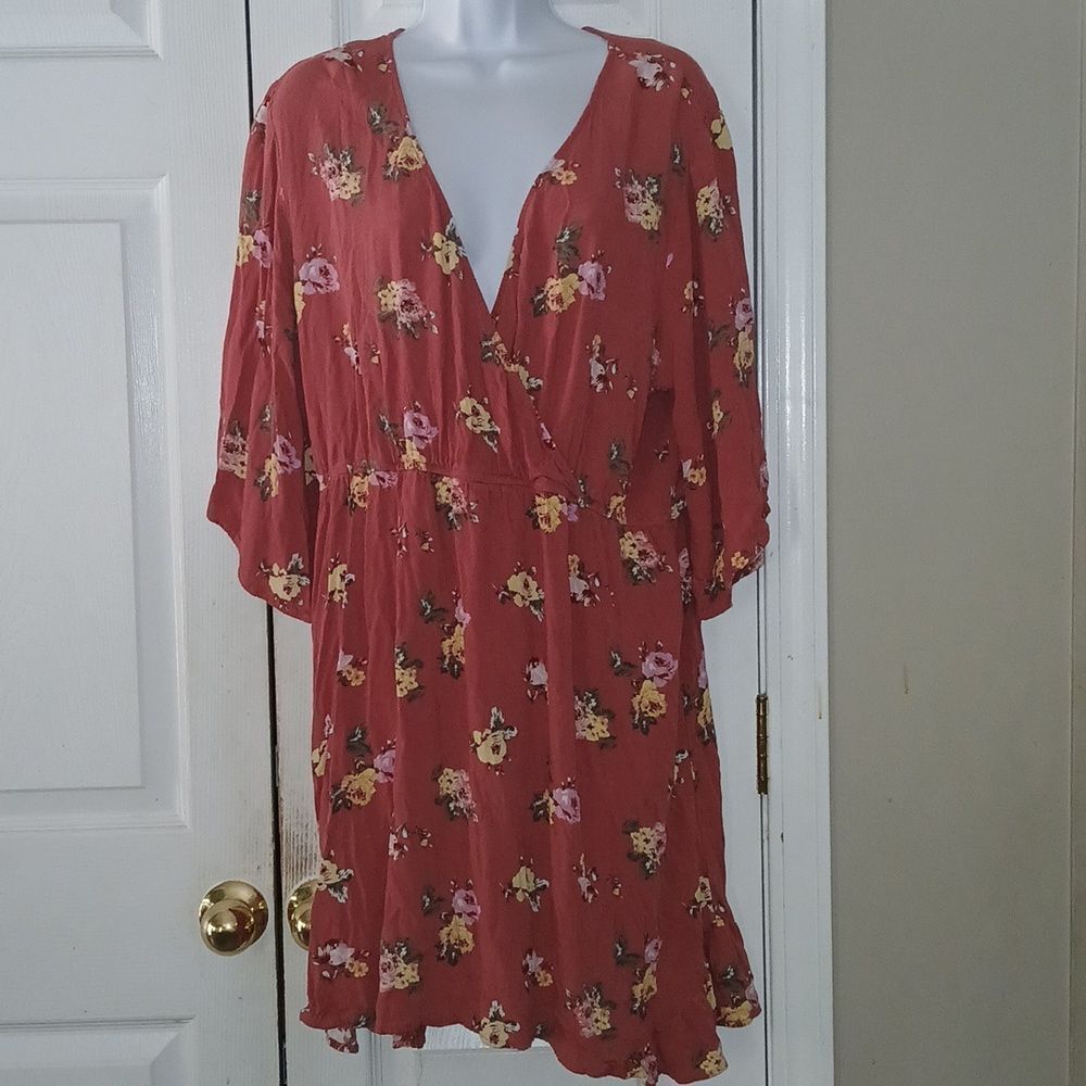Xhilaration  dusty mauve  floral print faux wrap mini dress Sz XXL EUC